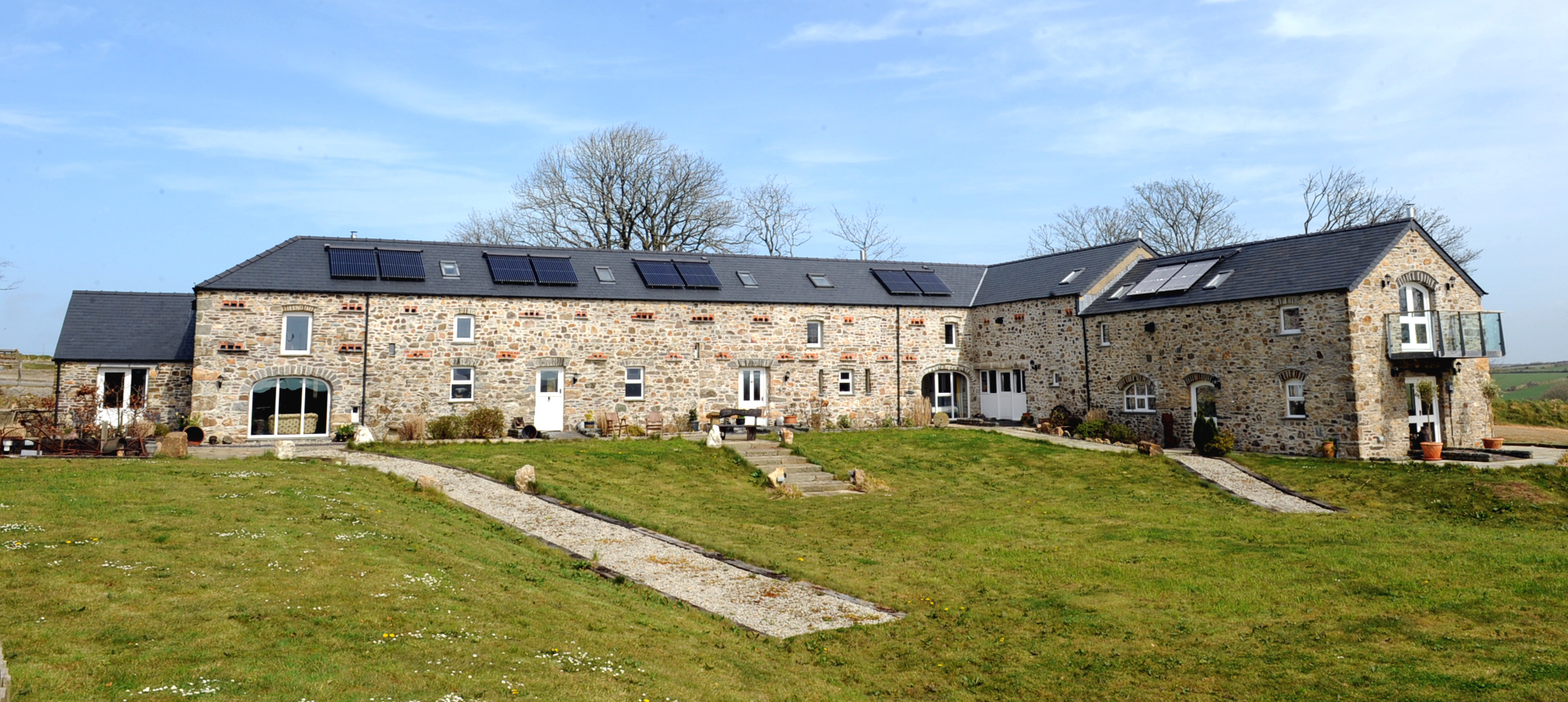 Asheston Eco Barns Luxury Eco Cottages for Groups, Penycwm